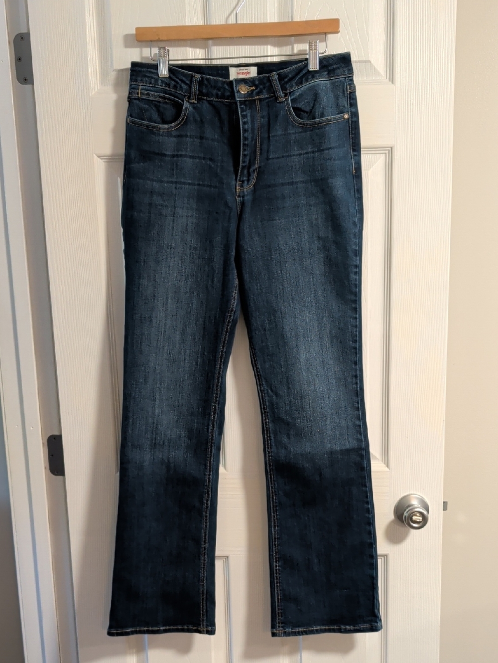 Wrangler Women's Dark Blue Boot-Cut Jeans Size 10